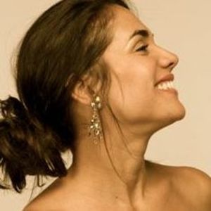 Meet your Posher, Mayra